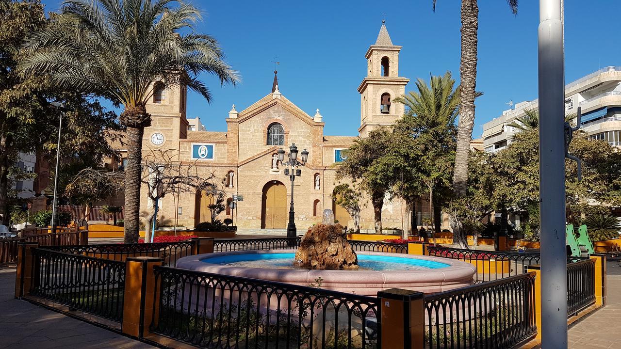 Apartamento Torrevieja Esterno foto